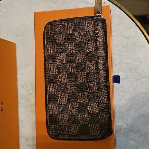 💯AUTHENTIC💯 LOUIS VUITTON DAMIER Ebene Zippy Organizer Wallet - Picture 8 of 10